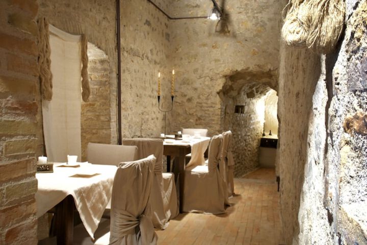 Dining 44 of 73