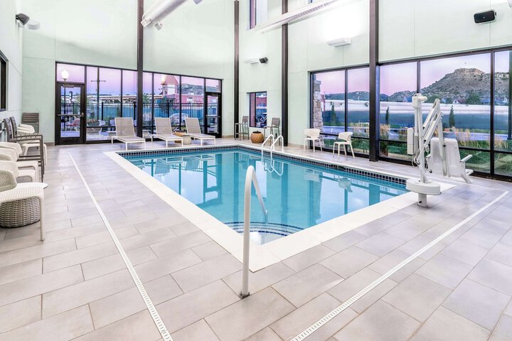 Pool 20 of 32