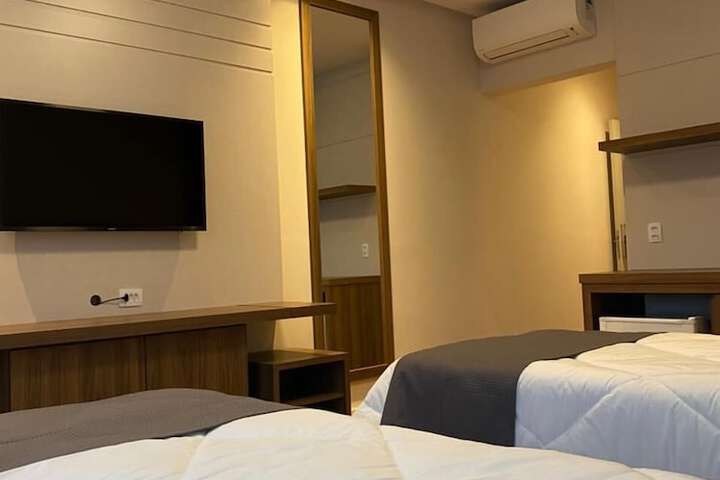 Room 9 of 35