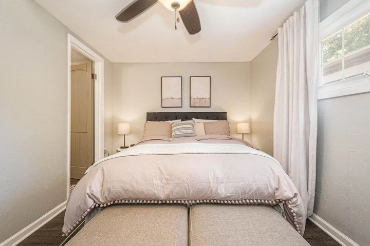 Room 2 of 16