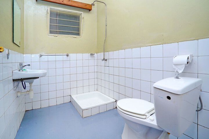 Room 16 of 29