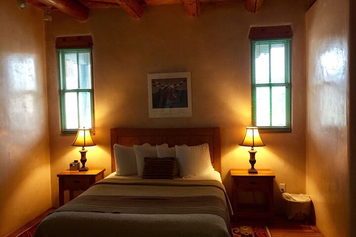 Room 6 of 82