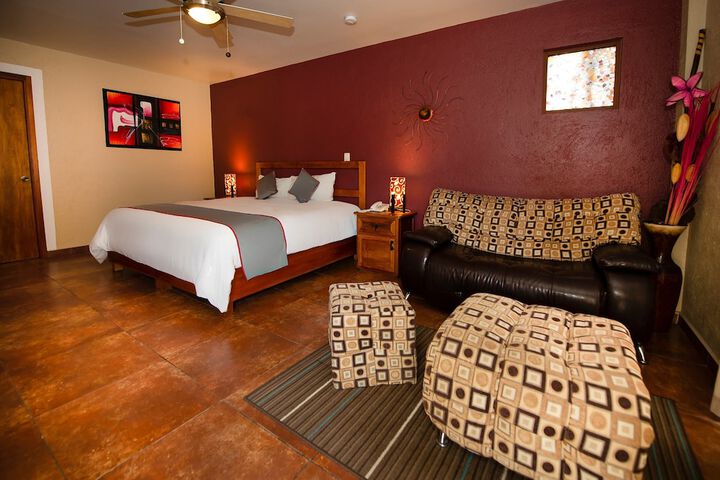 Room 6 of 38