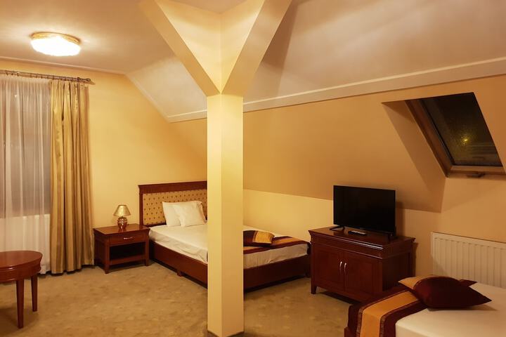 Room 18 of 60