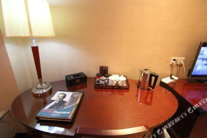 Emperor Palace Hotel