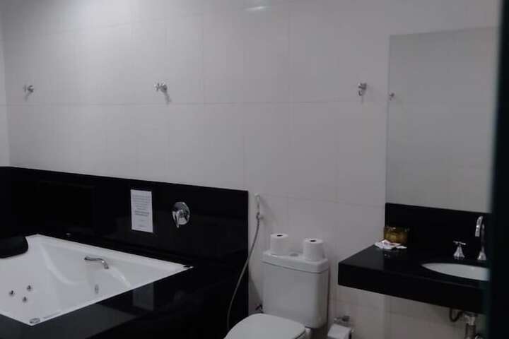 Room 33 of 51