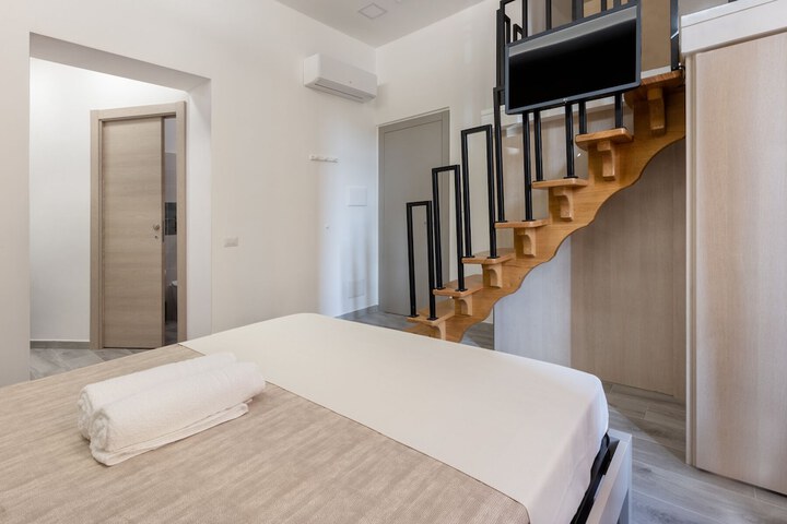 Room 18 of 49