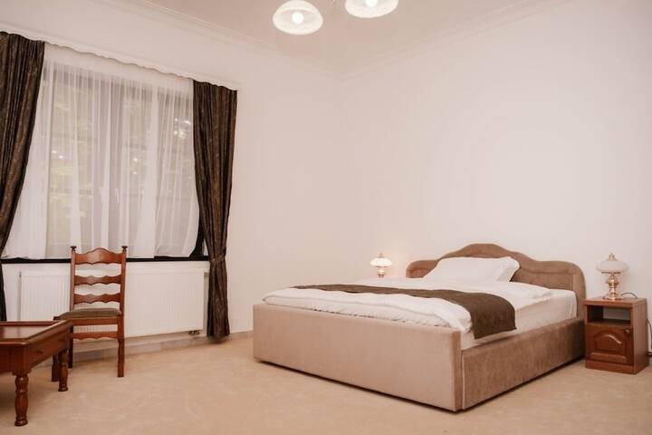 Room 3 of 55