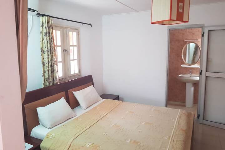 Room 51 of 130
