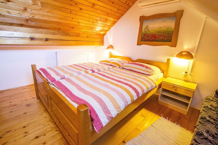 Room 10 of 49