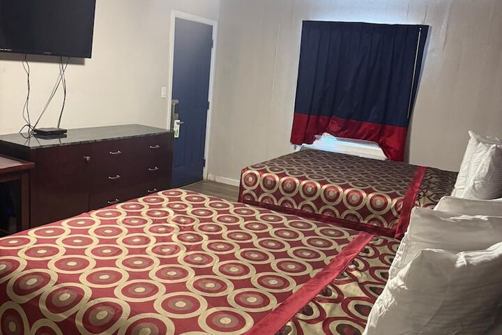 Room 14 of 27