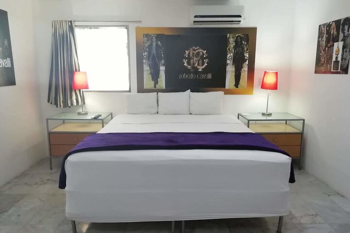 Room 16 of 60