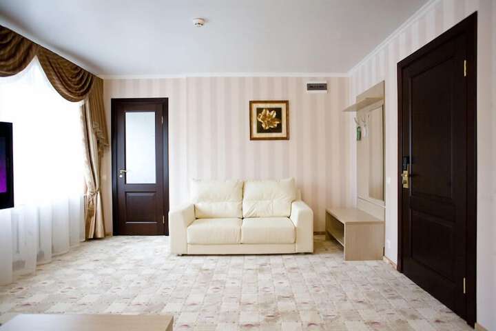 Room 45 of 93