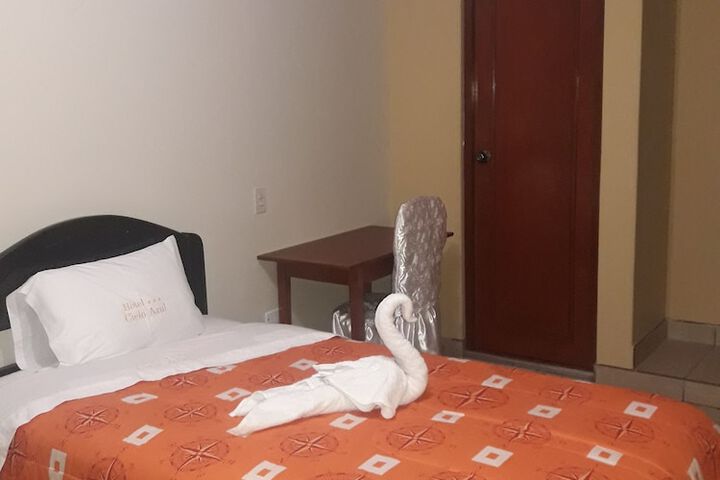 Room 5 of 17