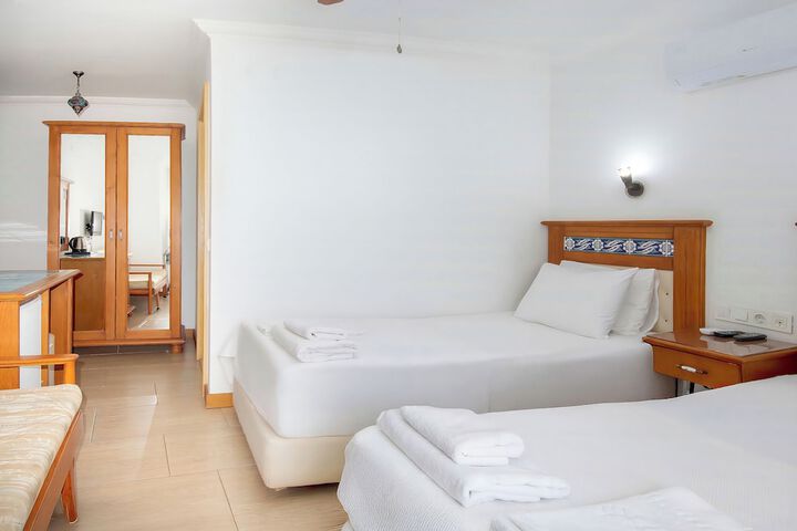 Room 16 of 63