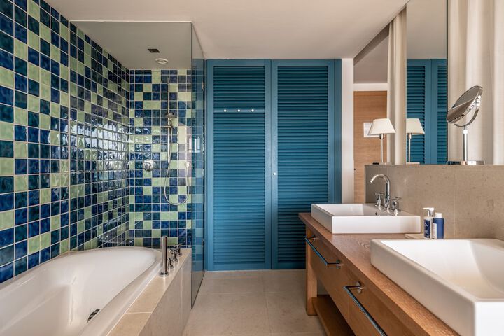 Bath Interior
