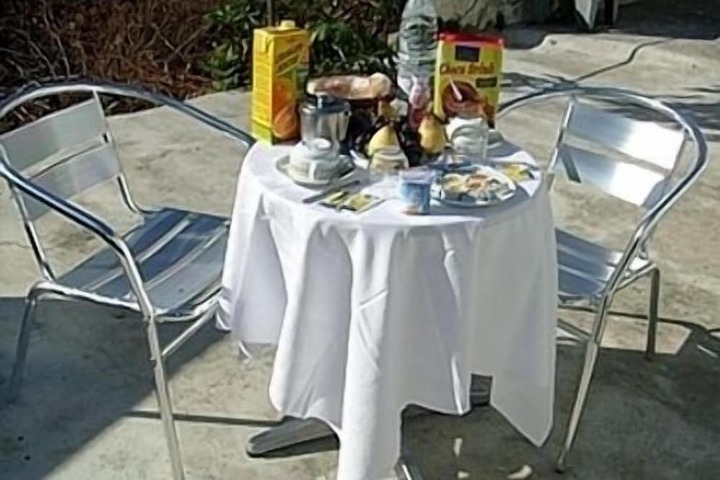 Dining 49 of 56