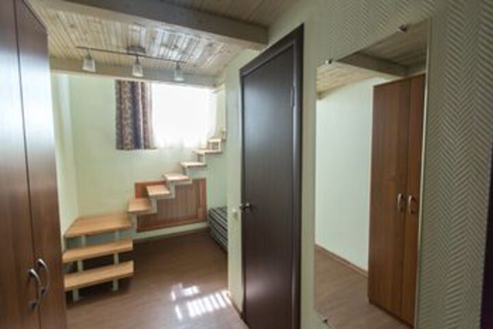 Room 49 of 61