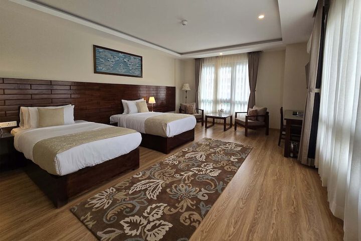 Room 5 of 20