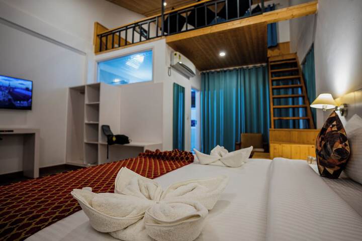 Room 4 of 19