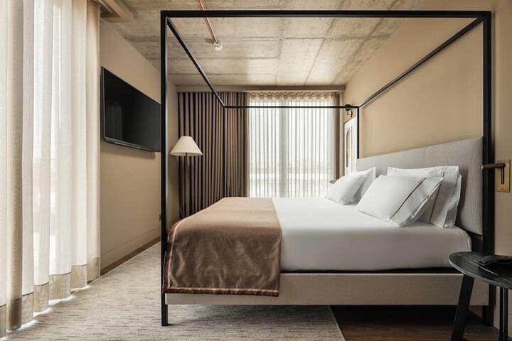 Room 20 of 54