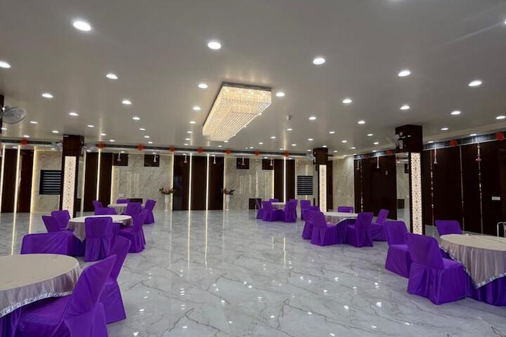 Ballroom/Hall 7 of 7