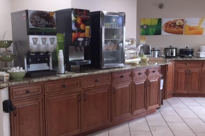 Breakfast/Coffee Service 44 of 54