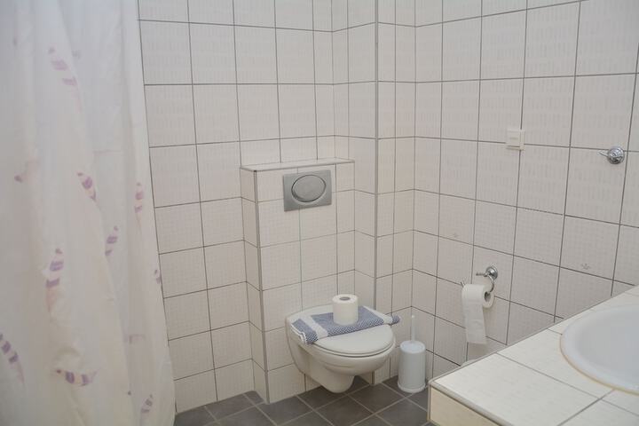 Room 17 of 31