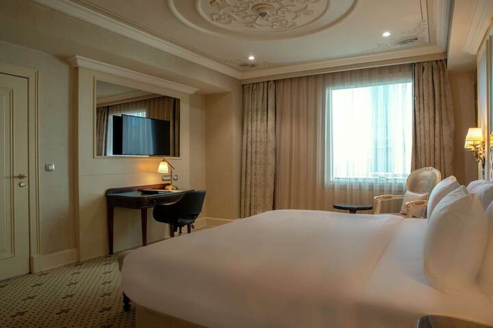 Room 20 of 53