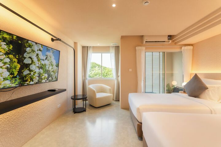Room 30 of 65