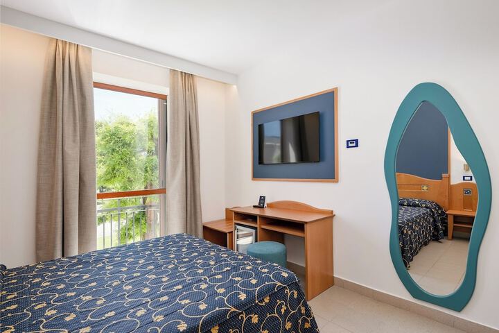 Room 17 of 59