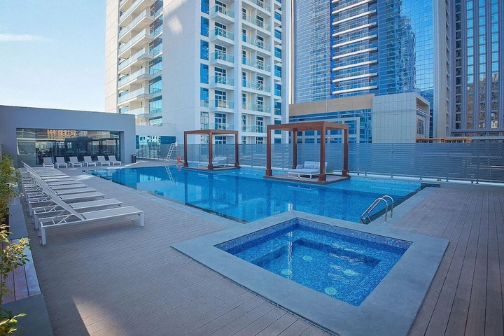 Pool 12 of 20