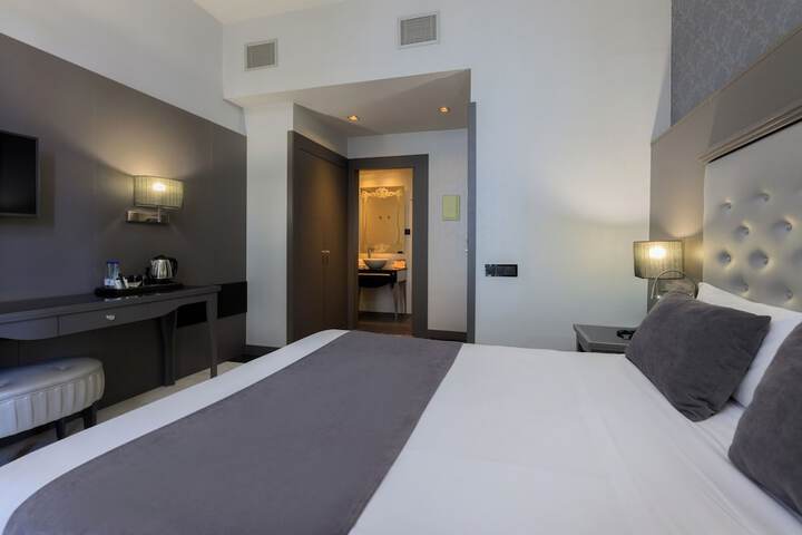 Room 12 of 88