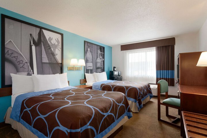 2 Double Beds (11 of 20)