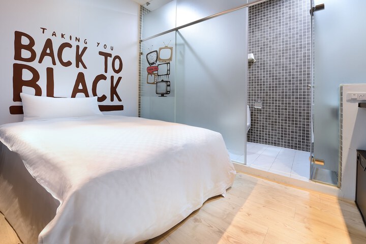 Room 5 of 31