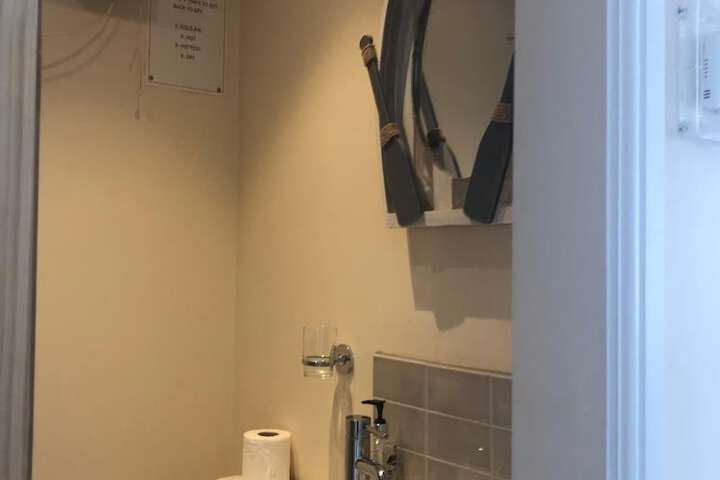 Room 18 of 25