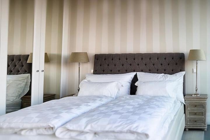 Room 20 of 272