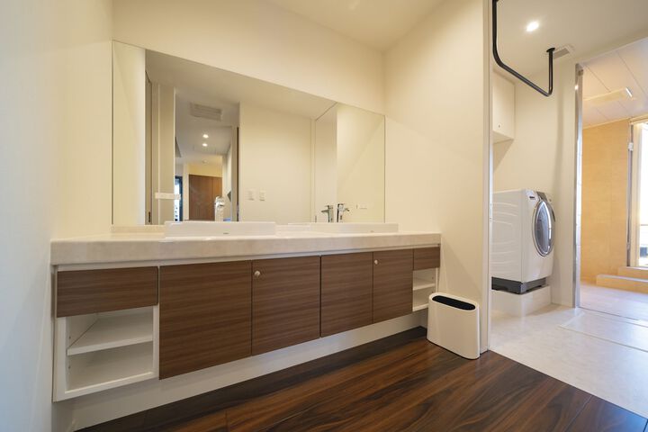 Room 12 of 53