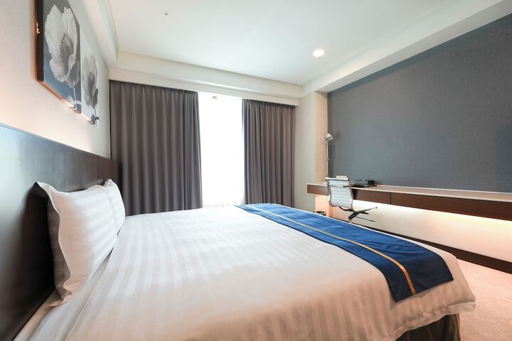 Room 7 of 35
