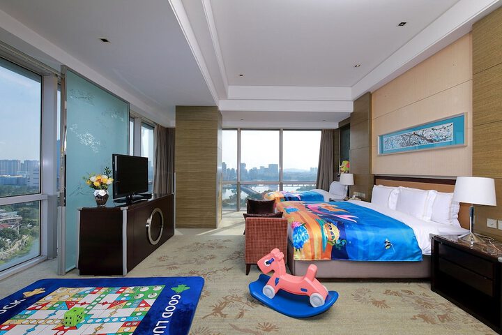Room 17 of 82