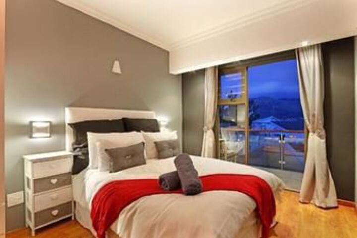 Room 9 of 23