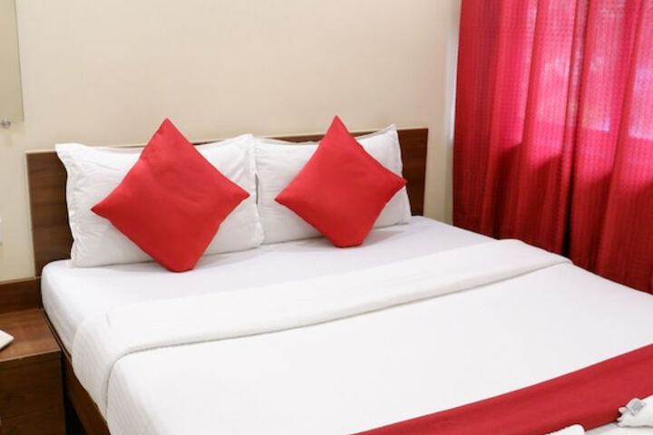 Room 33 of 64
