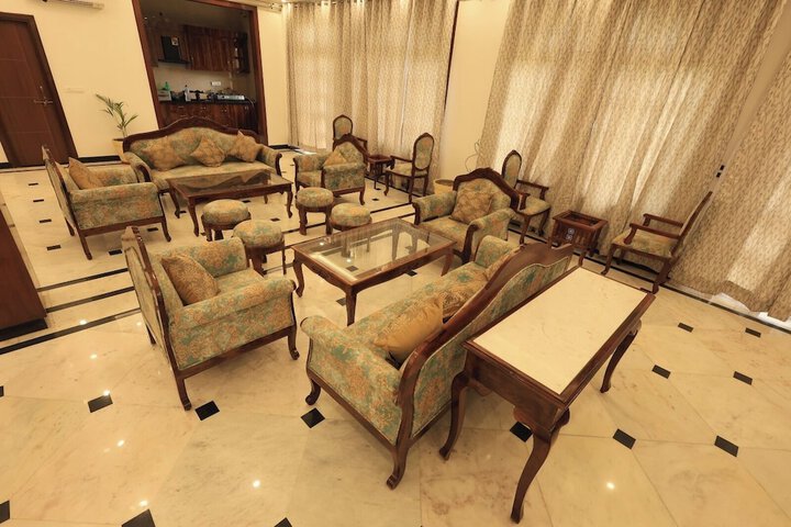 Hotel Interior 7 of 49