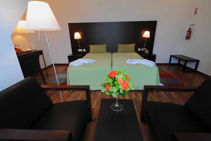Room 2 of 69