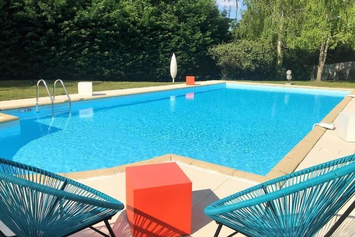 Pool Hotel