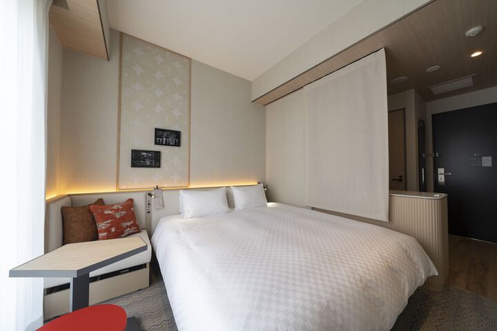 Room 13 of 40