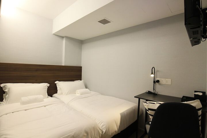 Room 27 of 56