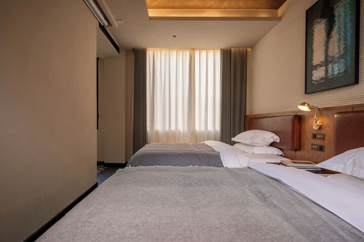 Room 12 of 123