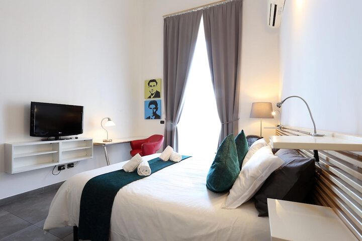Room 9 of 36