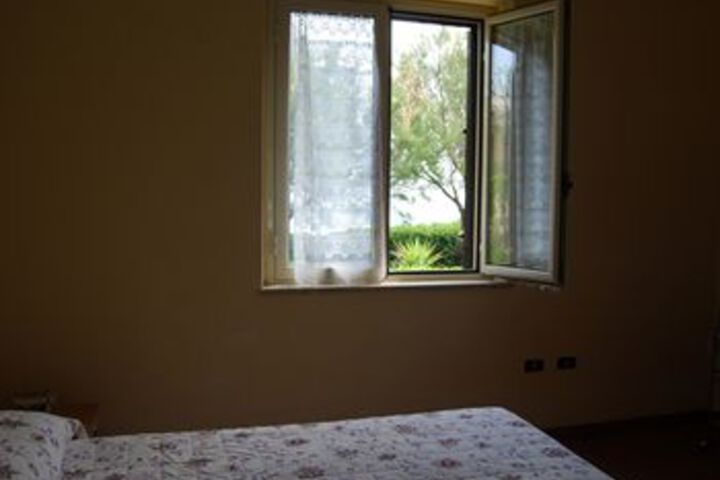 Room 17 of 24
